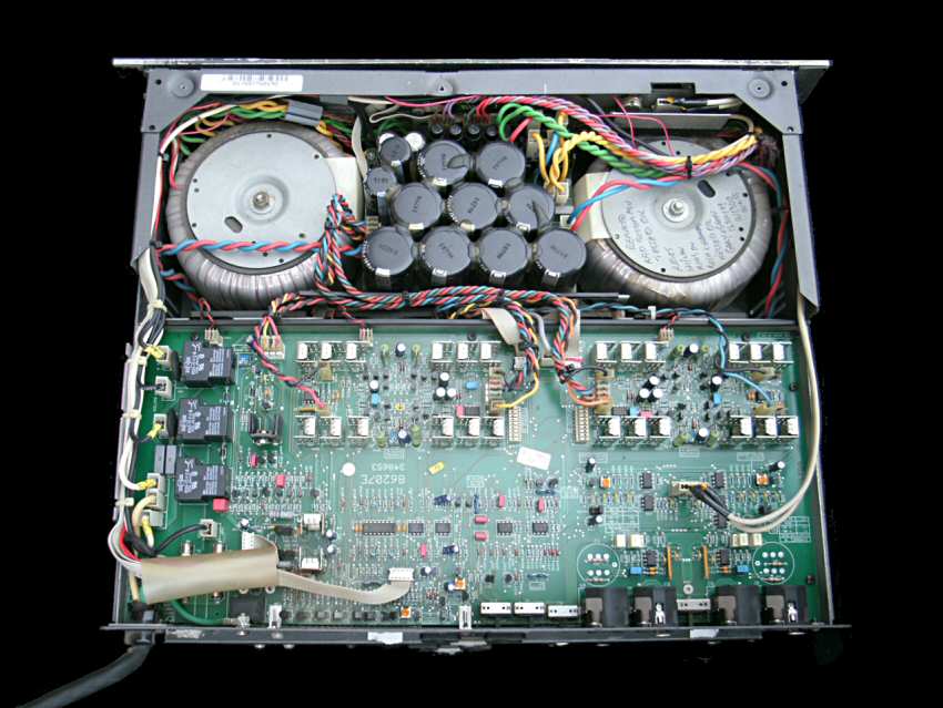 top view of power amp (cover removed)